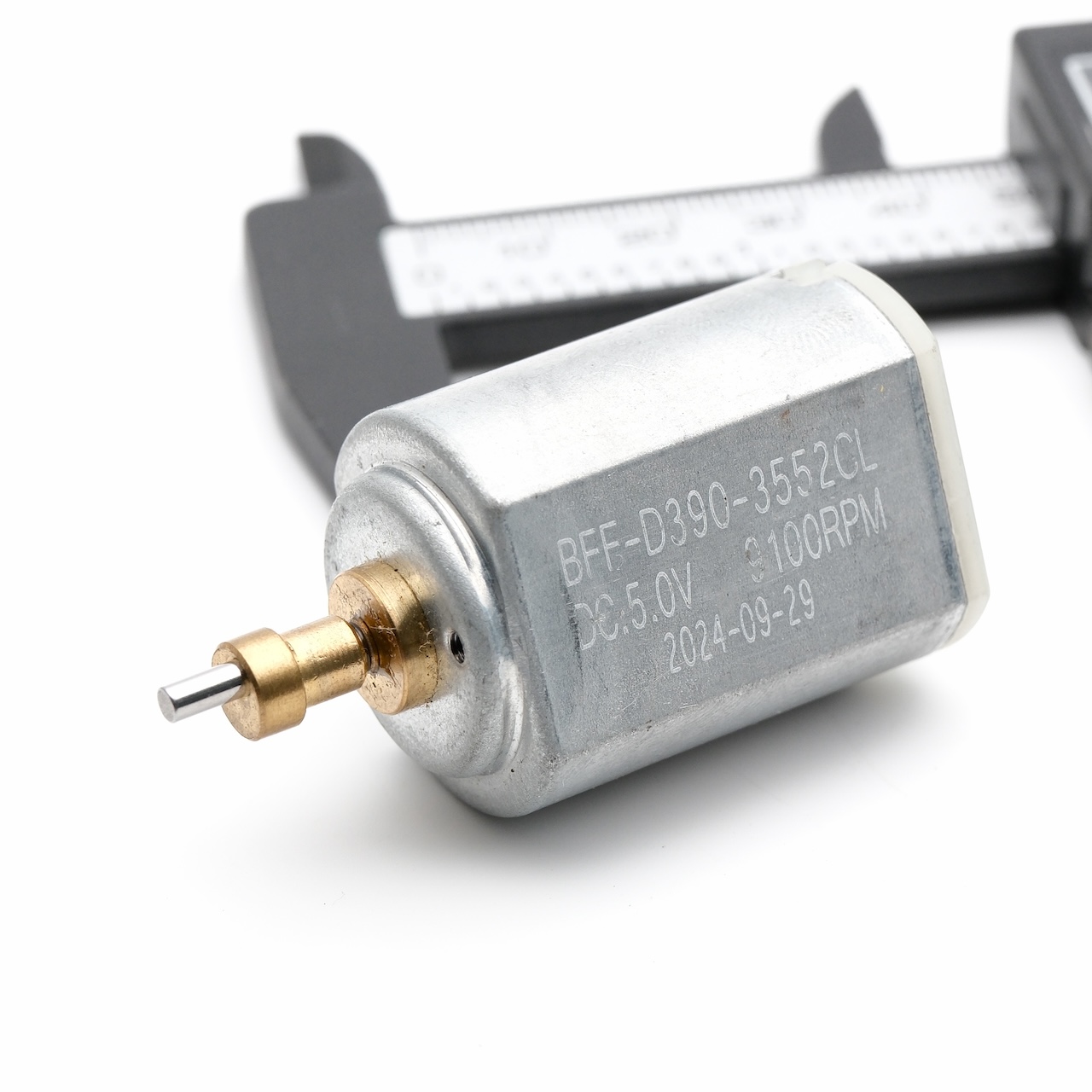 Silnik BFF-D390 DC 5V 9100RPM  – Aftershave recenzja i cena
